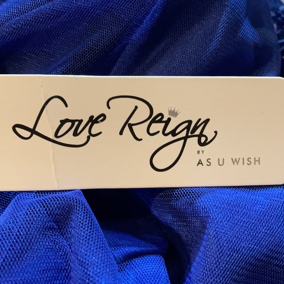 Two piece formal outfit by Love Reign in deep blue. - Picture 7 of 8